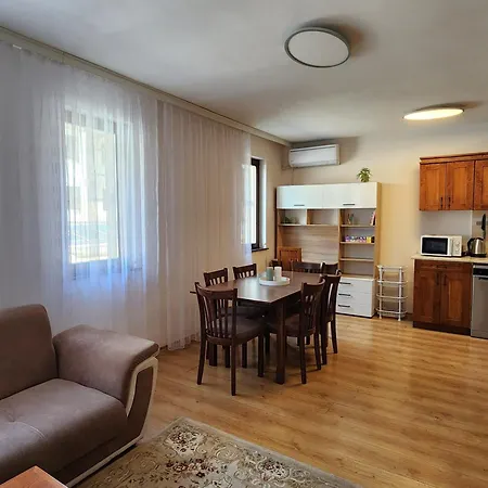 Apartmán Trinity & Pool With Near Center Bansko